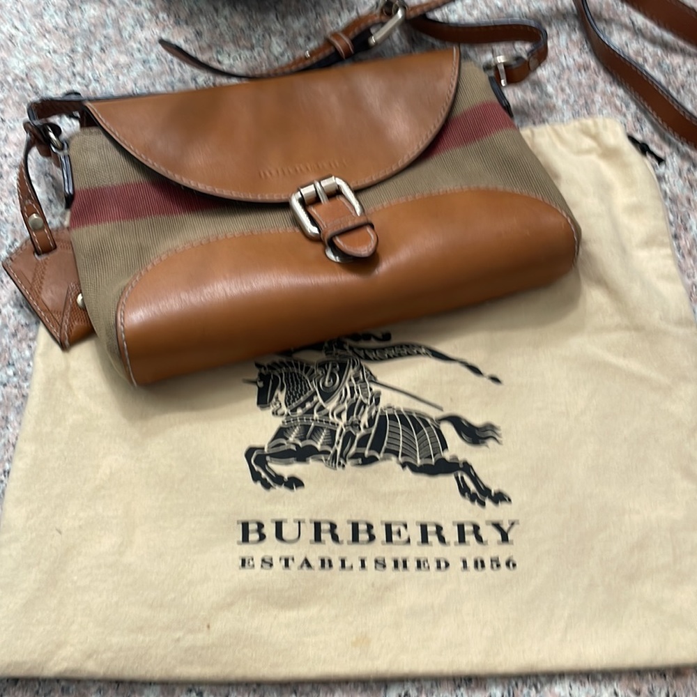 I got this purse for my birthday I used few times - Picture 4 of 4